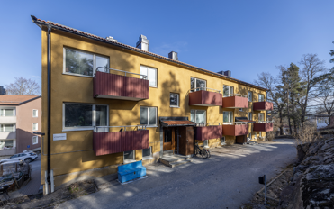 Fasad och gångväg