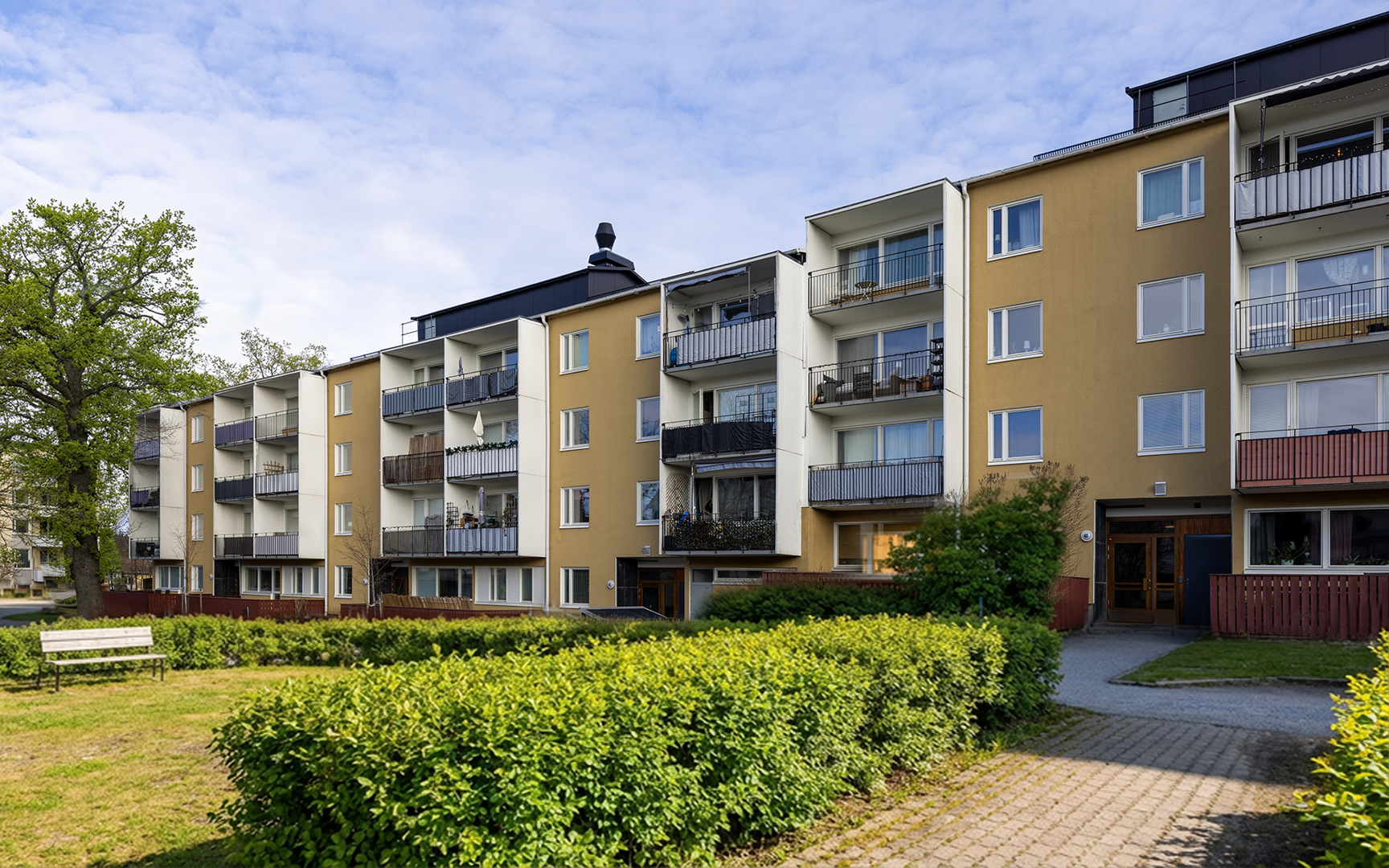 Gård och fasad