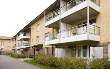 Fasad med balkonger