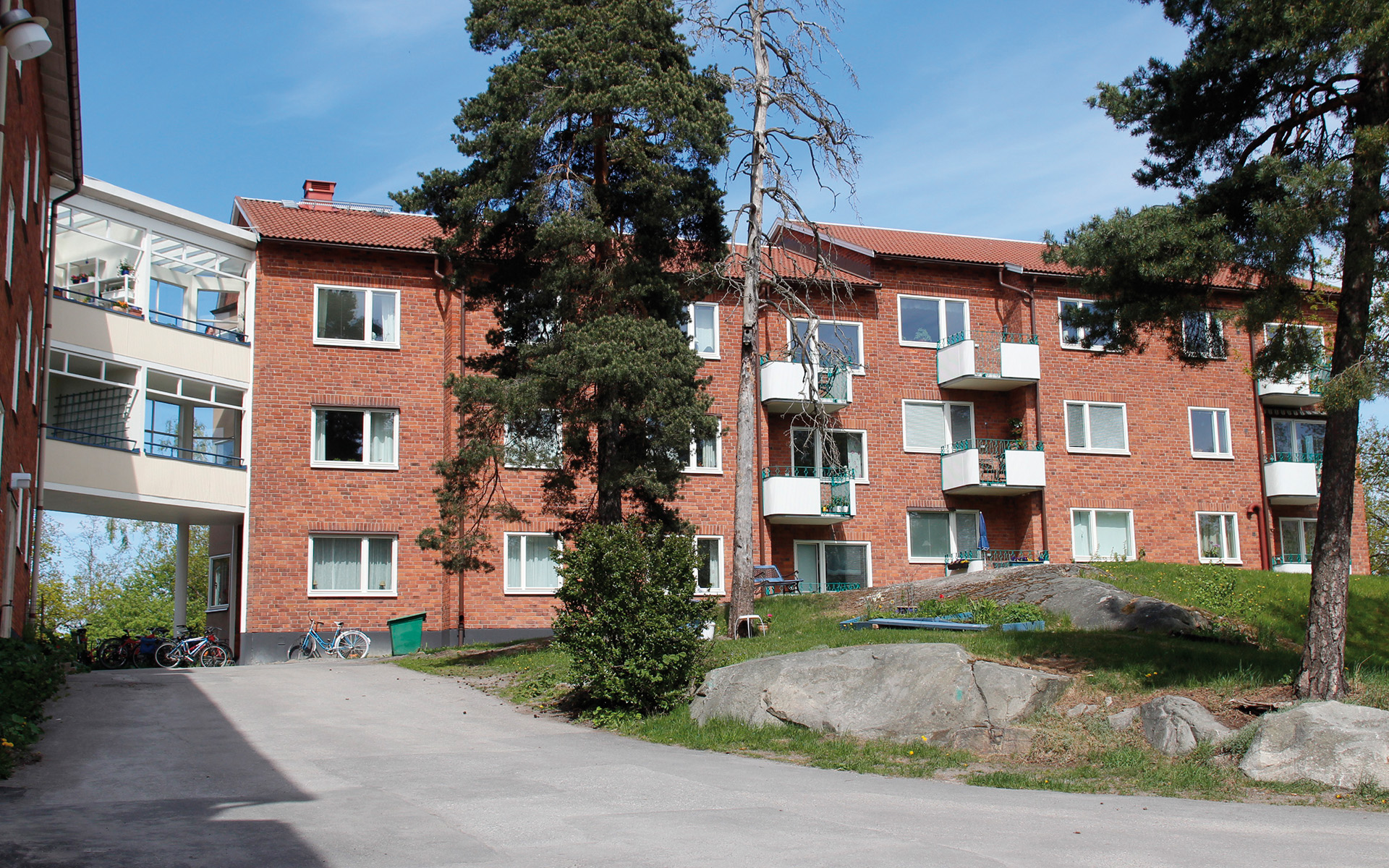 Fasad och gångväg
