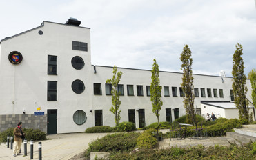 Fasad och gård