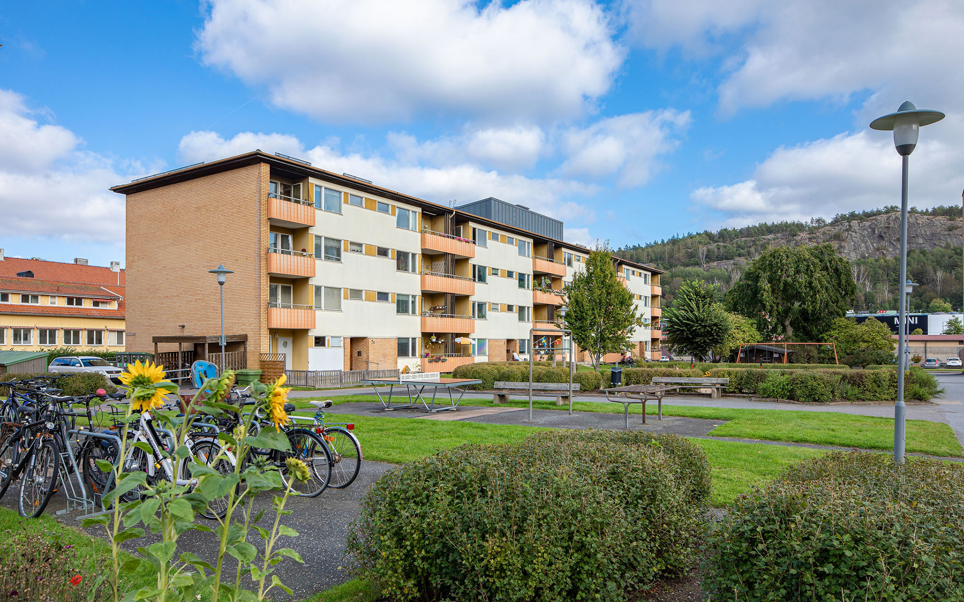 Gård och fasad