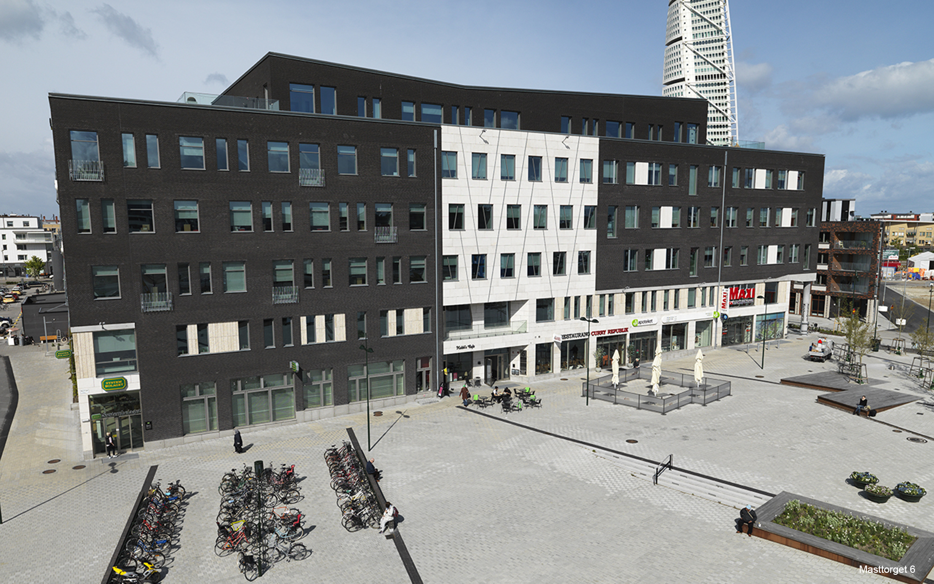Masttorget med kontorshus