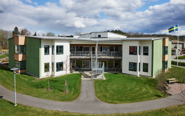 Fasad och gård