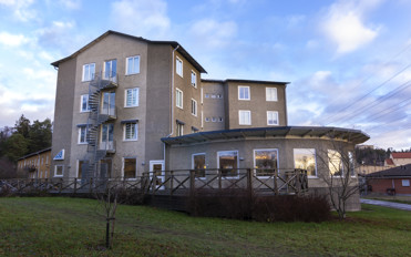 Grönyta och fasad