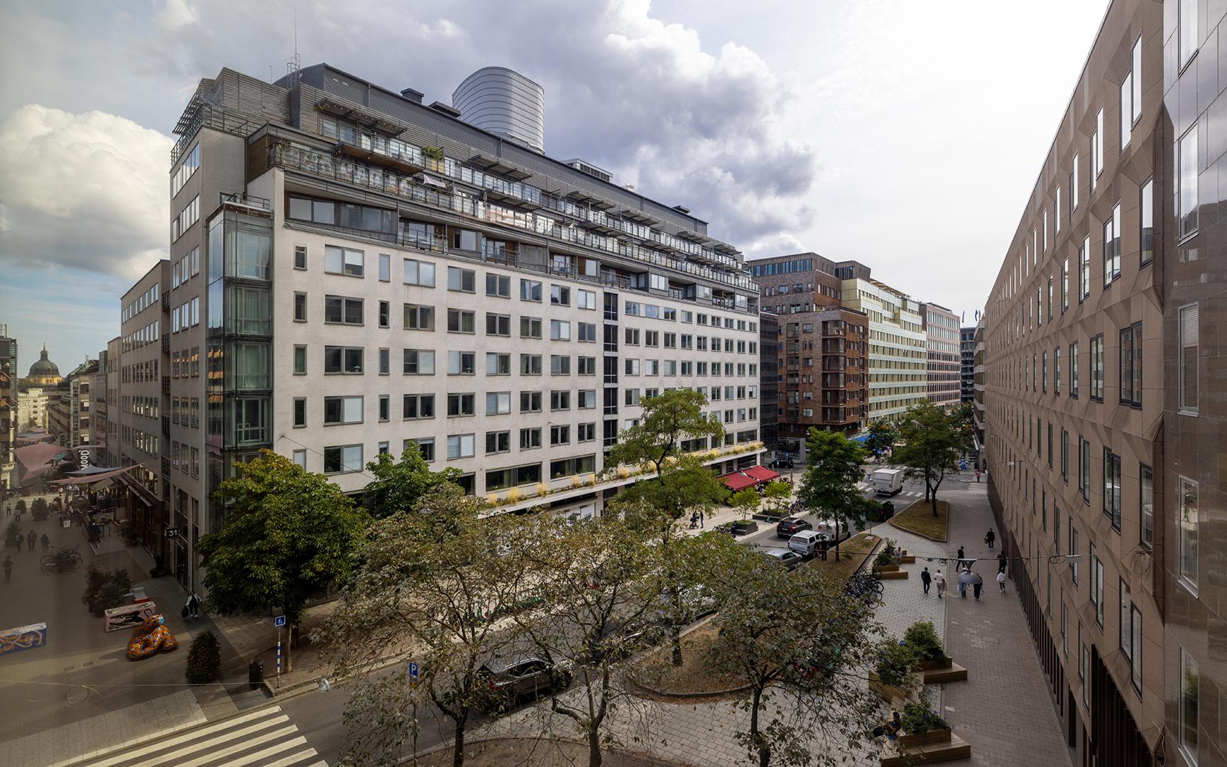 Utsikt över Malmskillnadsgatan från lokalen