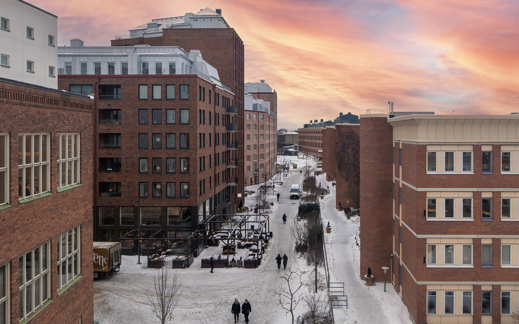 Utsikt från lokalen in i Fabriksparken