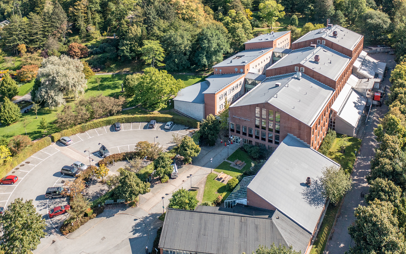 Lokaler för utbildning och kontor i vacker fastighet i Göteborgs gröna hjärta.