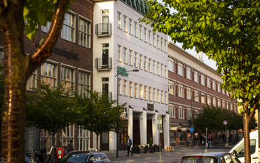 Entré till fastigheten och området, Esplanaden