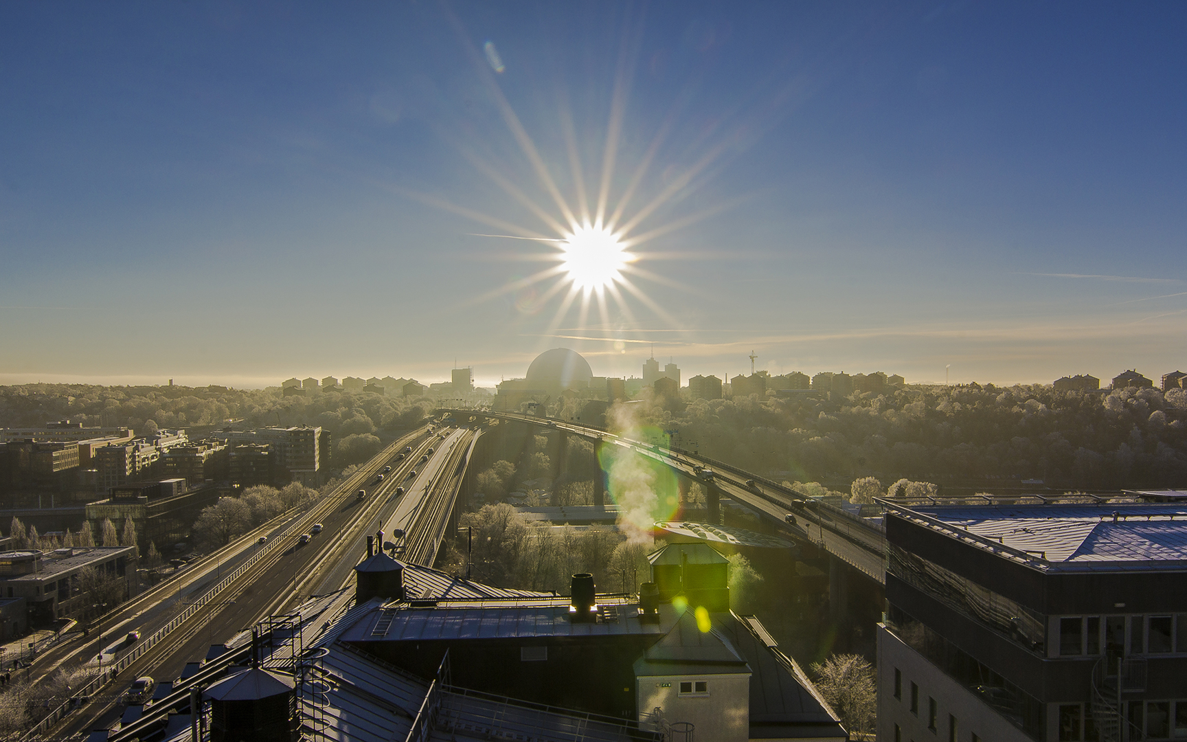Utsikt mot Globen från ett av fastighetens mötesrum