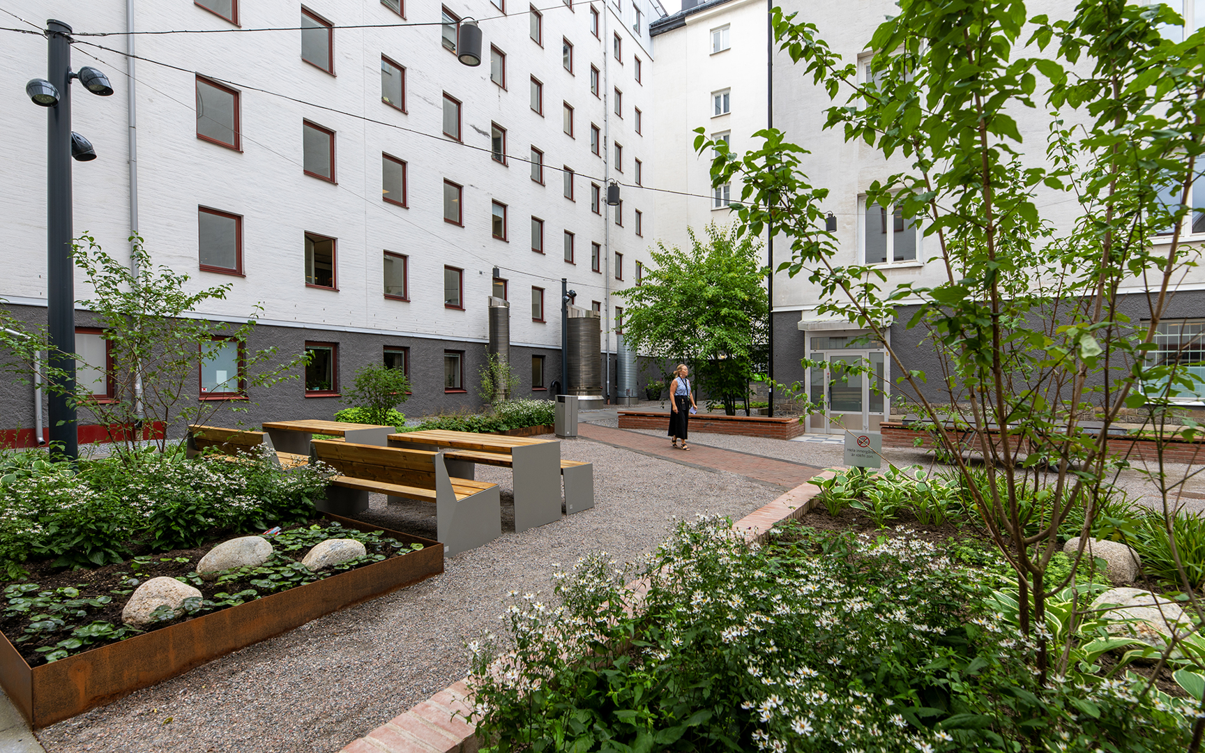 Innergård med sittplatser