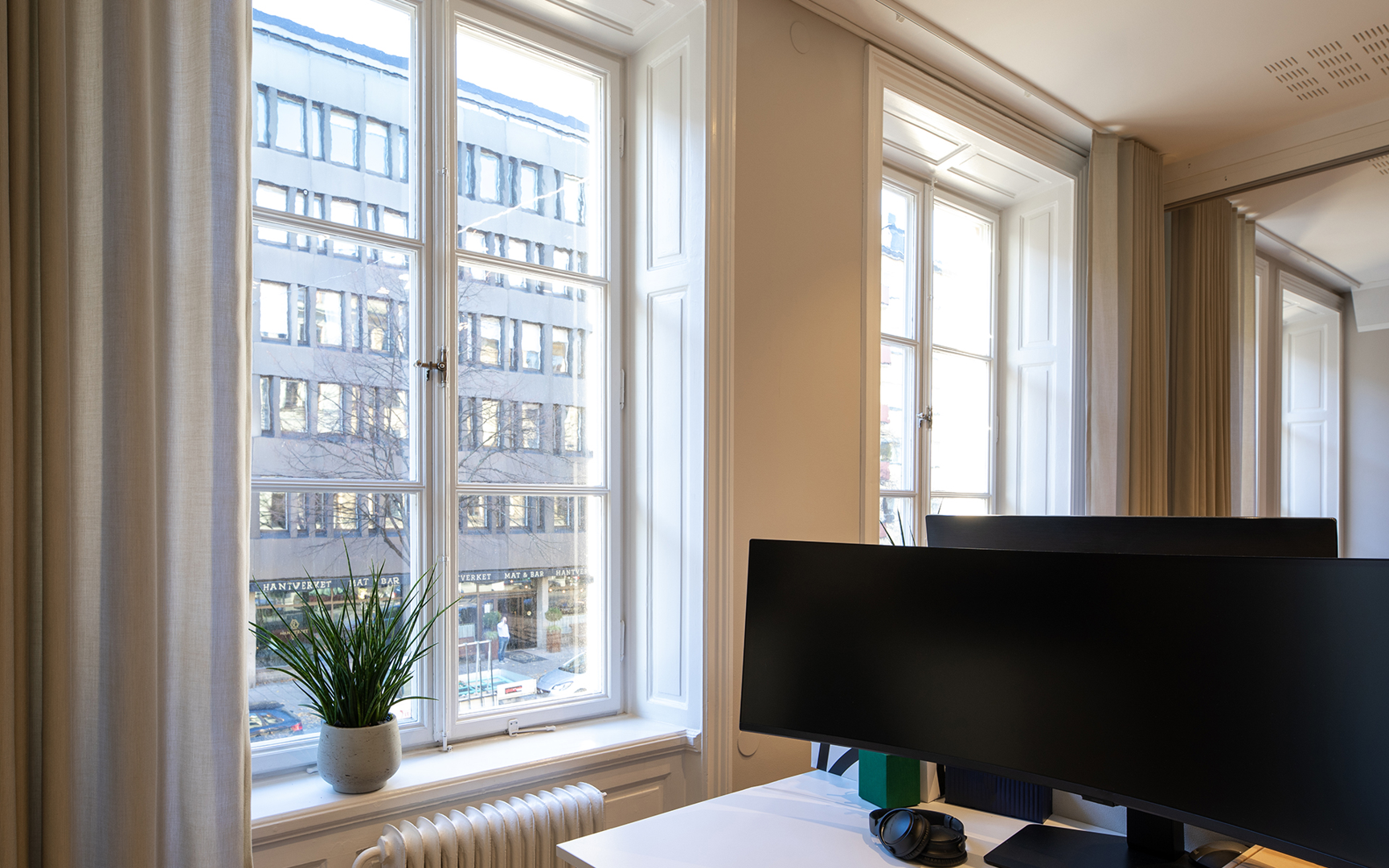 Arbetsplatser, större rum