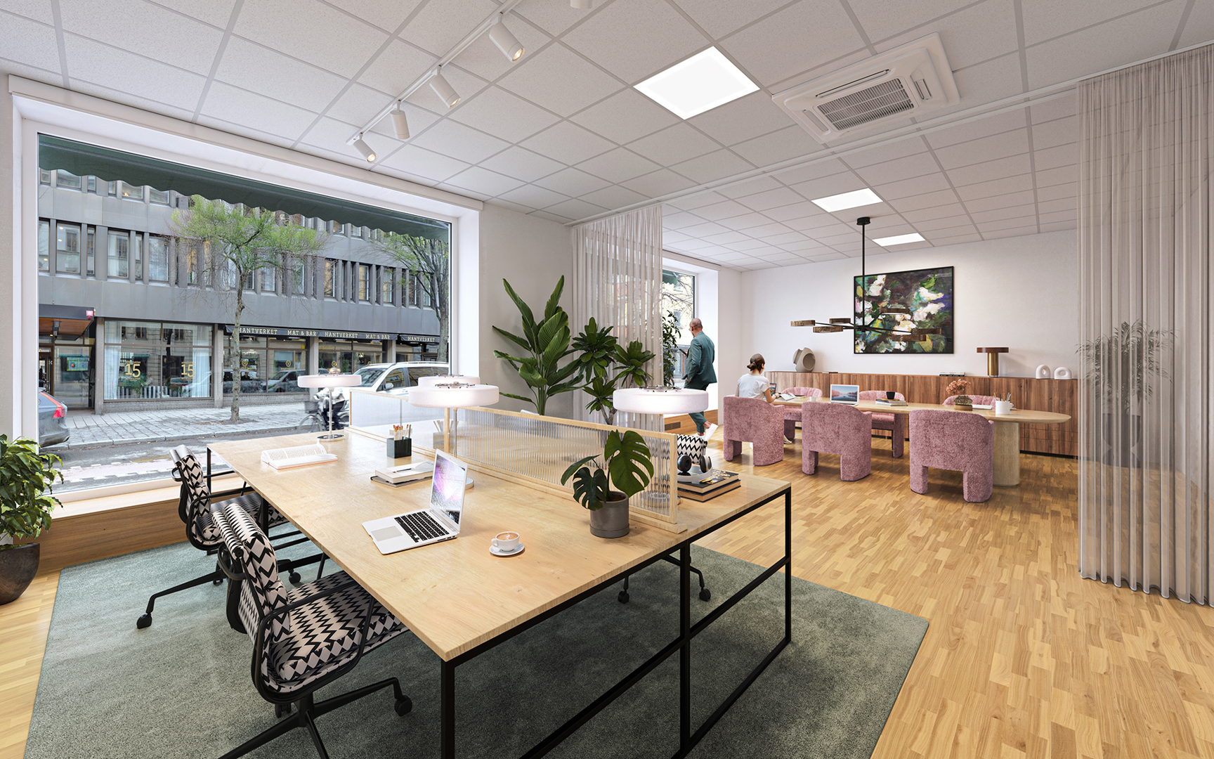 Kontorslandskap med stora fönster mot Sturegatan