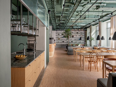 Köket och lunchrummet på Skandia Fastigheters huvudkontor.