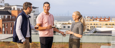 Skandia Fastigheters medarbetare på Malmö-kontorets takterrass